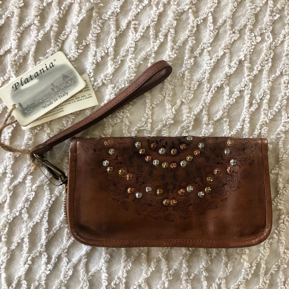 Studded leather wristlet wallet NEW Platania